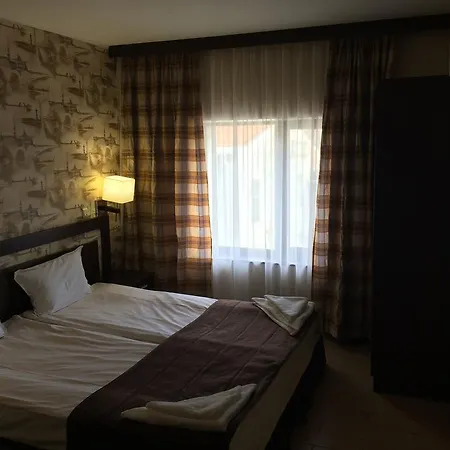Hotel Art 2*